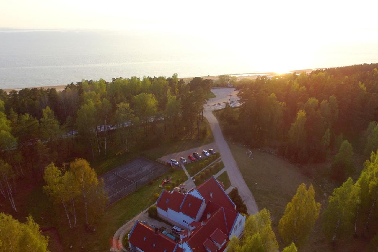 Karle Hotel Vitrupe Luaran gambar