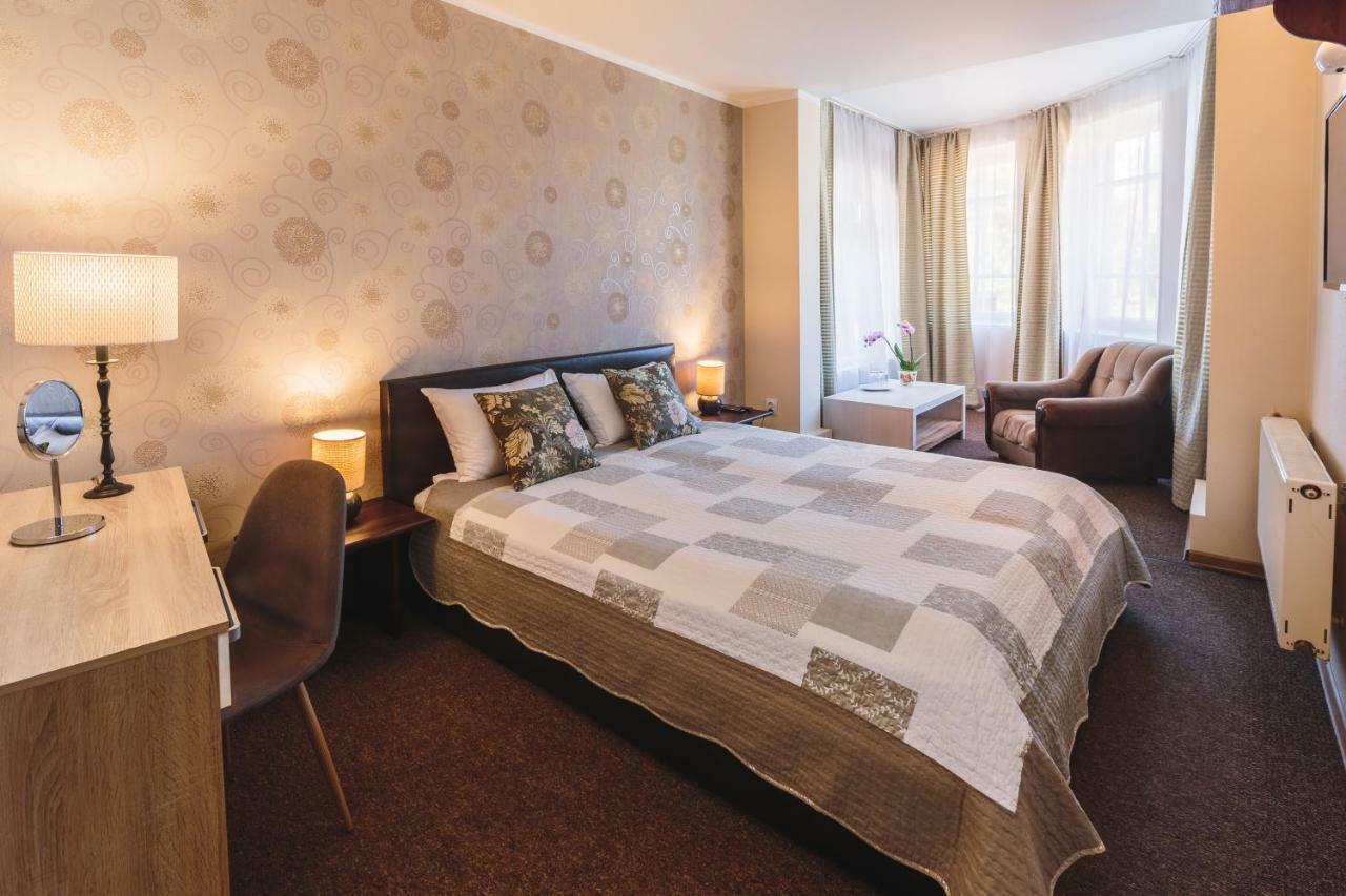 Karle Hotel Vitrupe Luaran gambar