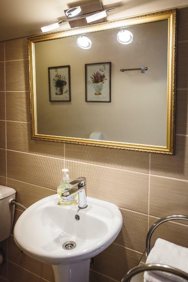 Karle Hotel Vitrupe Luaran gambar